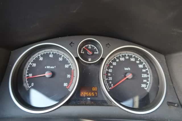 Opel Astra (2006) thumbnail 16