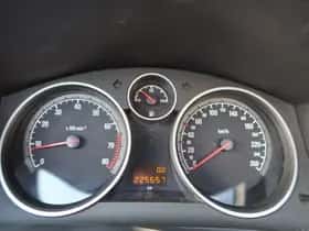 Opel Astra (2006) thumbnail 16