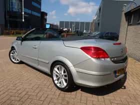 Opel Astra (2006) thumbnail 4