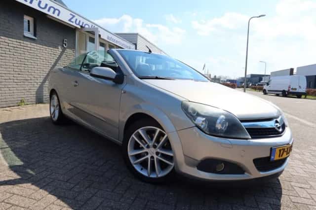 Opel Astra (2006) thumbnail 6