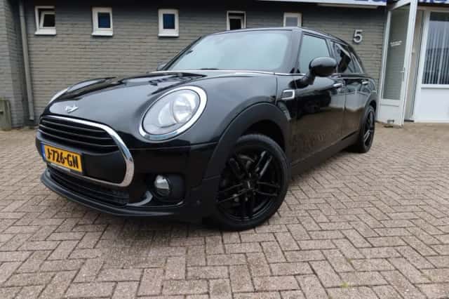 MINI Clubman (2017) thumbnail 1