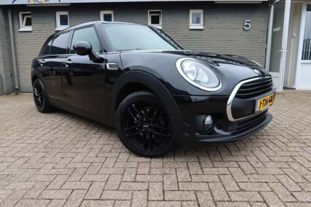MINI Clubman (2017) thumbnail 2