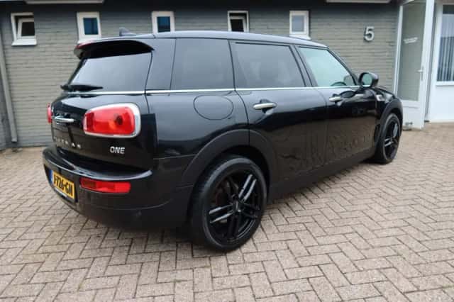 MINI Clubman (2017) thumbnail 4
