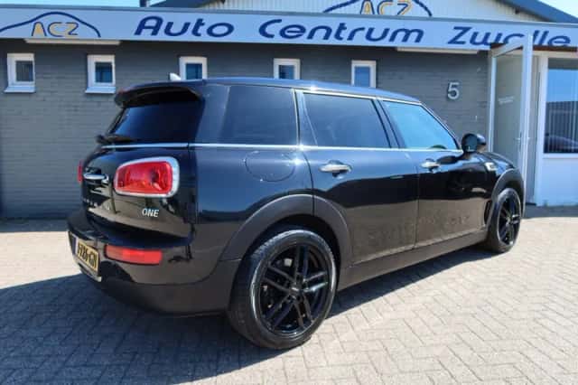 MINI Clubman (2017) thumbnail 4