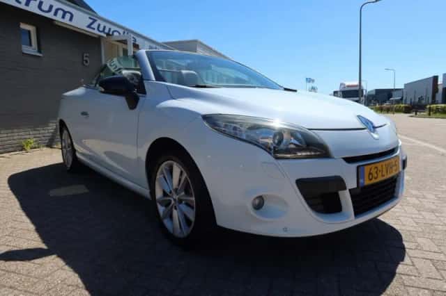 Renault Mégane (2010) thumbnail 2
