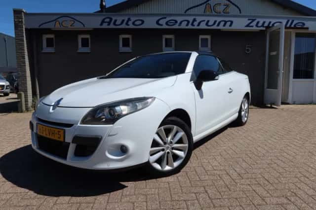 Renault Mégane (2010) thumbnail 3