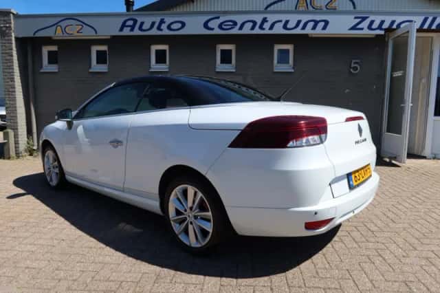 Renault Mégane (2010) thumbnail 5