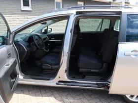 Mazda 5 (2010) thumbnail 11