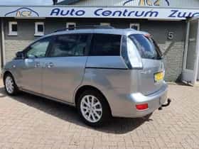 Mazda 5 (2010) thumbnail 3