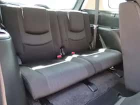 Mazda 5 (2010) thumbnail 9