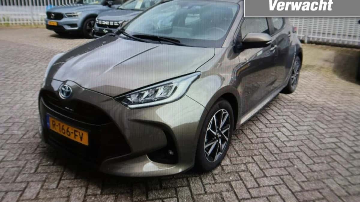 Toyota Yaris (2022) — foto 1