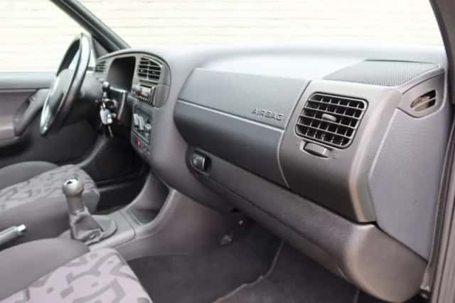 Volkswagen Golf (1999) thumbnail 16