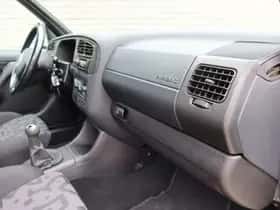 Volkswagen Golf (1999) thumbnail 16