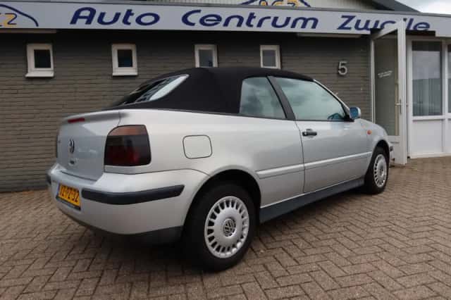 Volkswagen Golf (1999) thumbnail 3