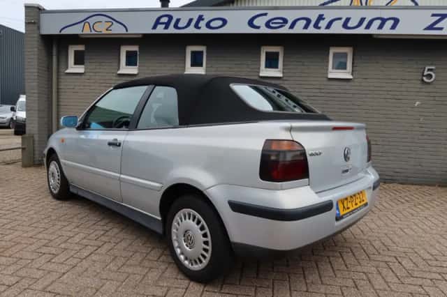 Volkswagen Golf (1999) thumbnail 4