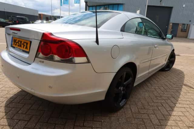 Volvo C70 (2006) thumbnail 5