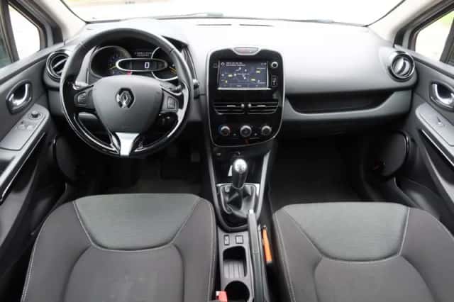 Renault Clio (2016) thumbnail 6