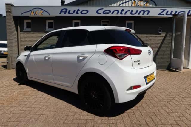 Hyundai i20 (2017) thumbnail 4