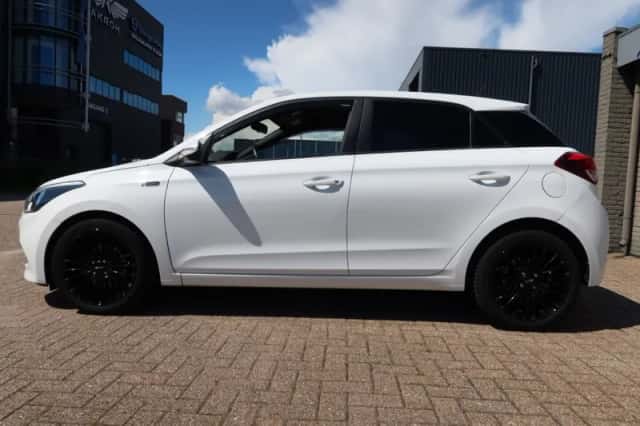Hyundai i20 (2017) thumbnail 6