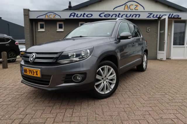 Volkswagen Tiguan (2012) thumbnail 1