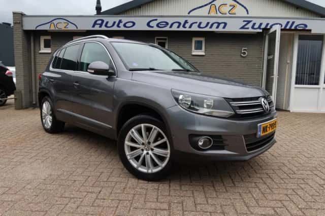 Volkswagen Tiguan (2012) thumbnail 2