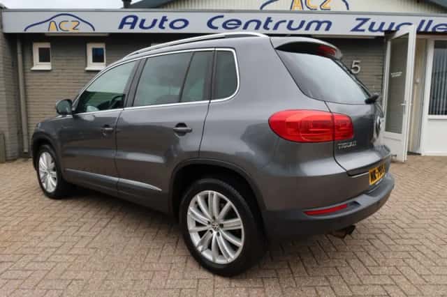 Volkswagen Tiguan (2012) thumbnail 3