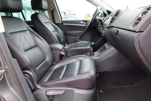 Volkswagen Tiguan (2012) thumbnail 6