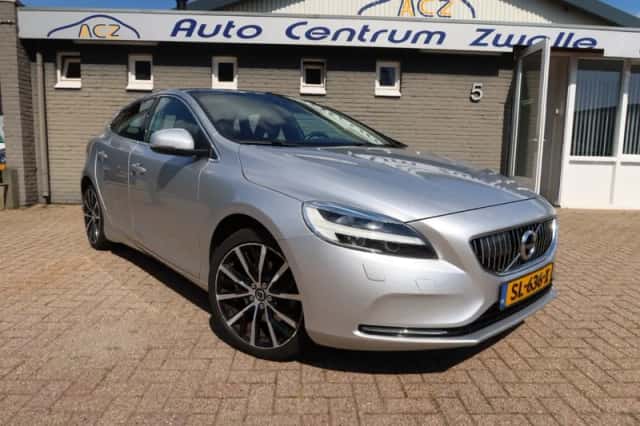 Volvo V40 (2018) thumbnail 2