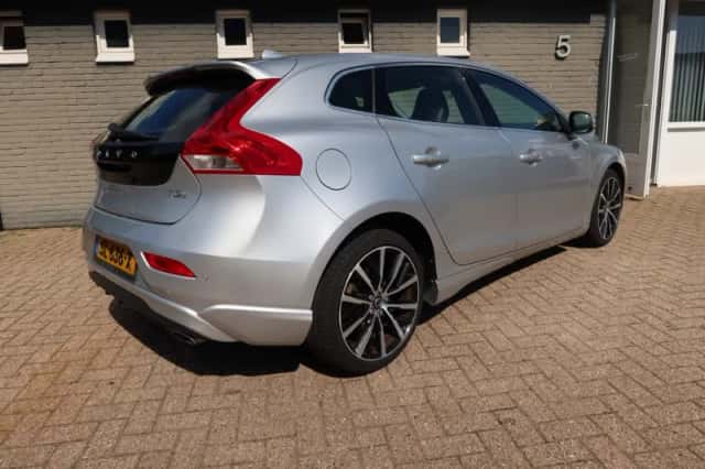 Volvo V40 (2018) thumbnail 4
