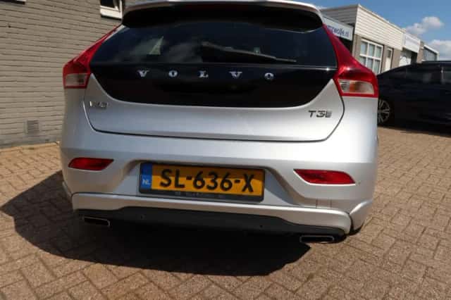 Volvo V40 (2018) thumbnail 5