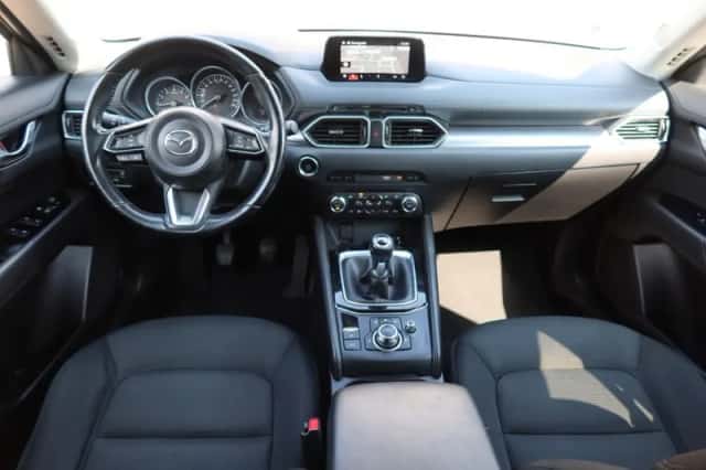 Mazda CX-5 (2017) thumbnail 5