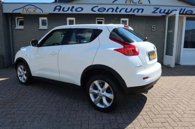 Nissan Juke (2011) thumbnail 3