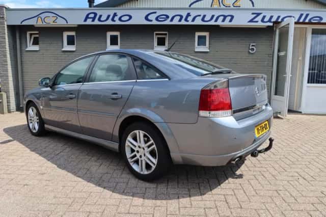 Opel Vectra (2006) thumbnail 3