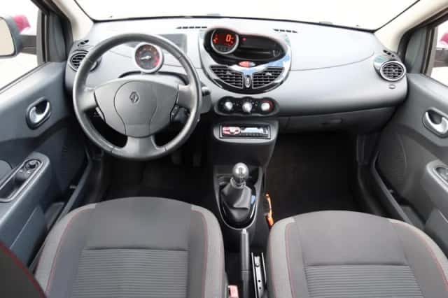 Renault Twingo (2012) thumbnail 6