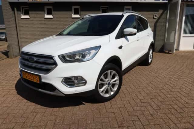 Ford Kuga (2017) thumbnail 1