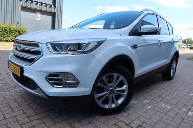 Ford Kuga (2017) thumbnail 6