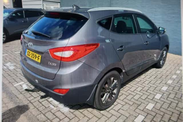 Hyundai ix35 (2015) thumbnail 2