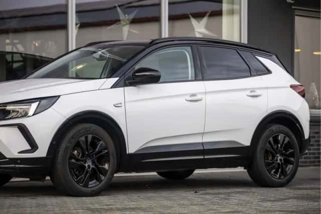 Opel Grandland (2022) thumbnail 15