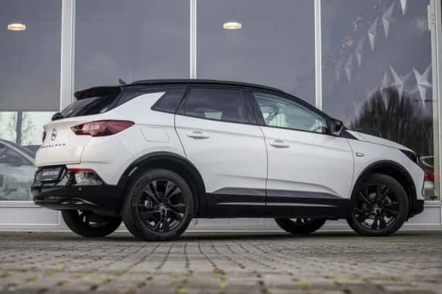 Opel Grandland (2022) thumbnail 3