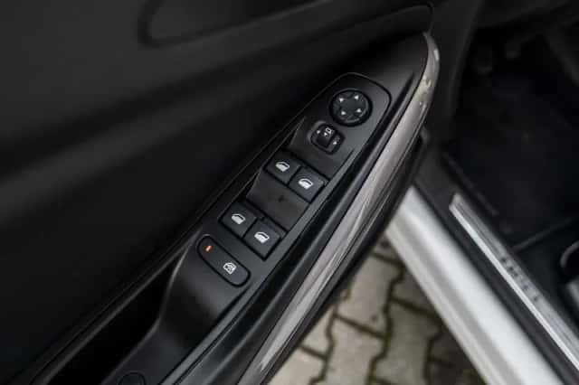 Opel Grandland (2022) thumbnail 22