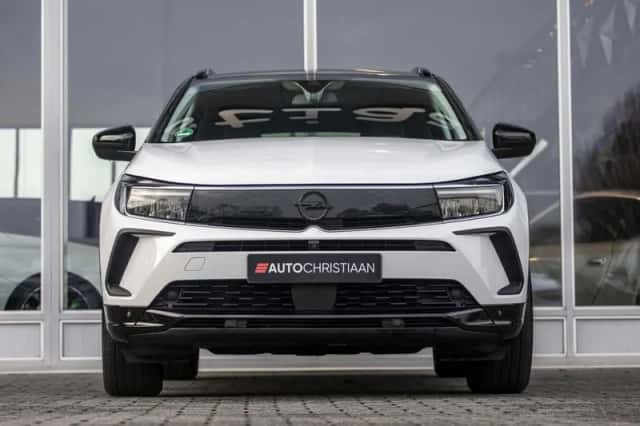 Opel Grandland (2022) thumbnail 4