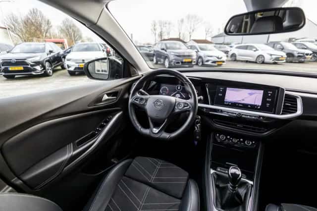 Opel Grandland (2022) thumbnail 60
