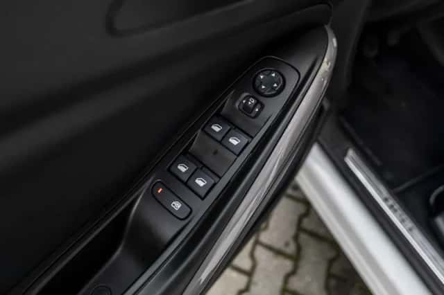 Opel Grandland (2022) thumbnail 61