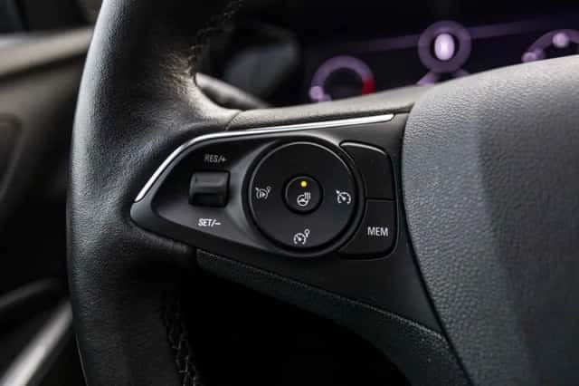 Opel Grandland (2022) thumbnail 73