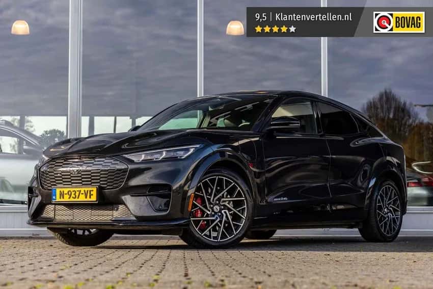 Ford Mustang (2022) — foto 1