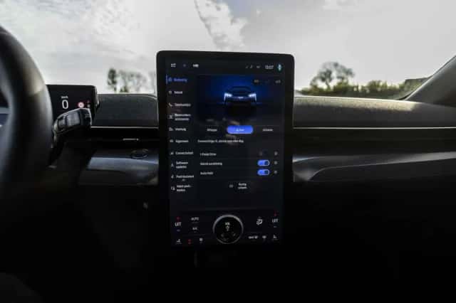 Ford Mustang (2022) thumbnail 26