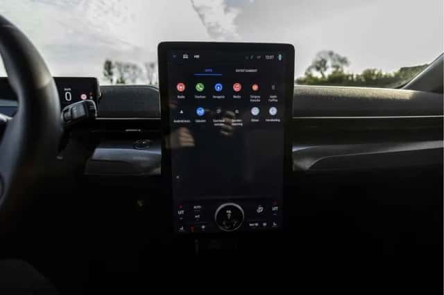 Ford Mustang (2022) thumbnail 27