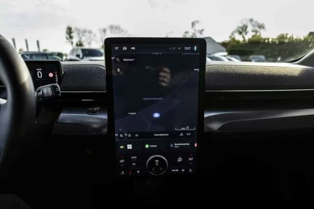 Ford Mustang (2022) thumbnail 28
