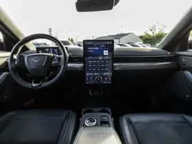 Ford Mustang (2022) thumbnail 30