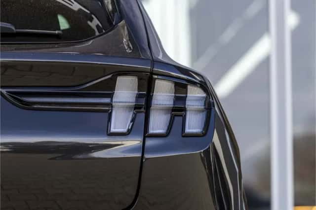 Ford Mustang (2022) thumbnail 39